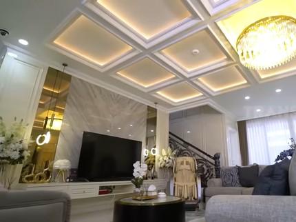 7 Potret Rumah Crazy Rich Palembang Melvina Husyanti yang Sukses Bisnis Skincare