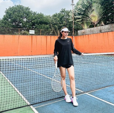 Heboh Isu Perselingkuhan, Syahnaz Keciduk Nonton Lagi Lagi Tenis Bareng Jeje