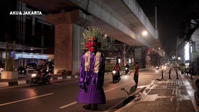Kehidupan Abidzar di Balik Merah Putih Topeng Ondel-ondel