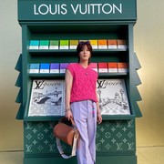 Gaya Memesona Yuta NCT Saat Menghadiri Louis Vuitton SS24 Show, Sempat Berpose dengan Song Joong Ki!