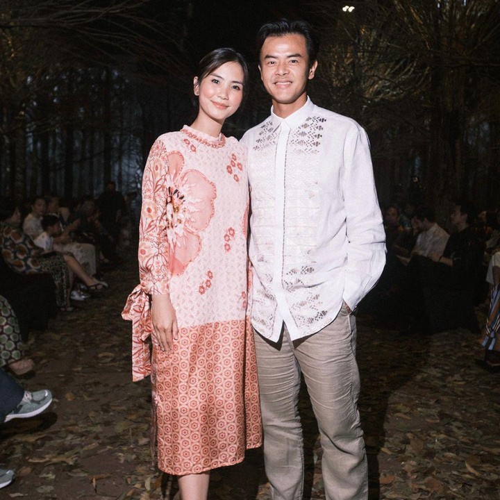 <p>Selama ini, rumah tangga mereka tak pernah diterpa gosip miring. Melalui media sosial, Dion dan Fiona pun kerap membagikan potret kebersamaan mereka. (Foto: Instagram @dionwiyoko dan @fionaanthony)<br /><br /><br /></p>