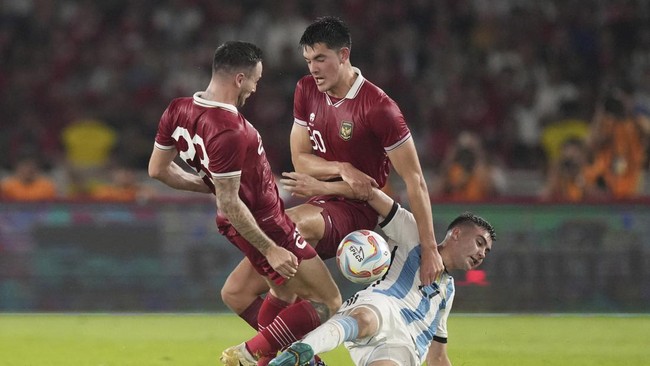 Facundo Buonanotte berhasil mewujudkan mimpi bersama timnas Argentina di SUGBK. Tahun ini jadi tahun penuh kegembiraan bagi dirinya.
