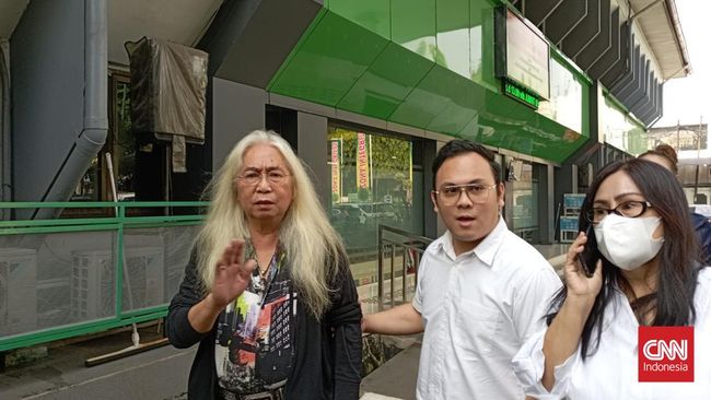 Pihak Gideon Tengker klaim akan gugat perkara baru ke Rieta Amilia setelah perkara perdata yang baru mau masuk persidangan ini selesai. 