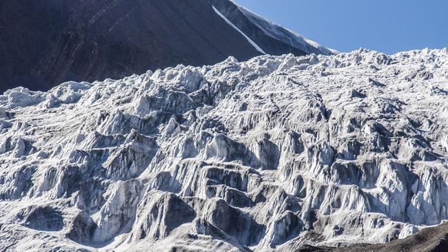 Jalur Trekking Populer View Himalaya di Nepal Ikut Kena Banjir Bandang