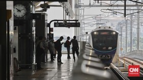 FOTO: Naik MRT, LRT, Transjakarta dengan Tarif Rp1 saat HUT Jakarta