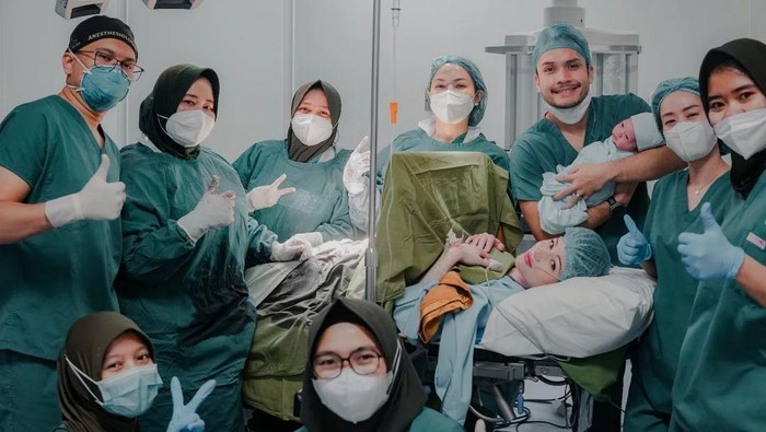 Istri Randy Pangalila Melahirkan Anak Kedua