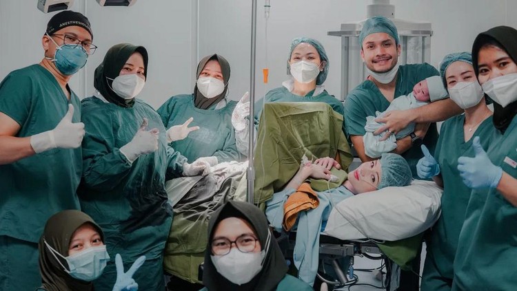 Istri Randy Pangalila Melahirkan Anak Kedua