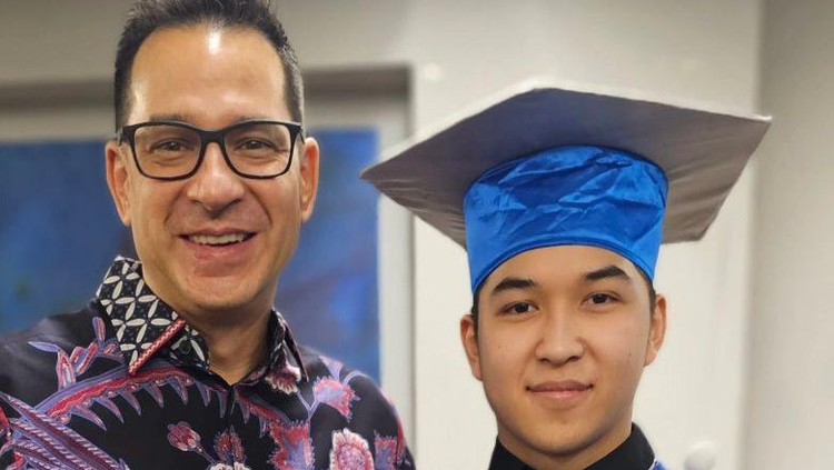 Kenzo anak Ari Wibowo dan Inge Anugrah