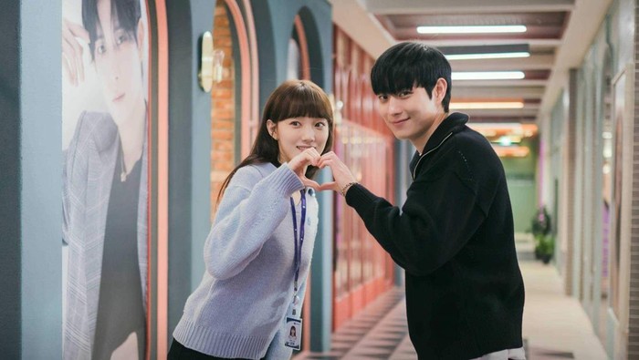 img-title Sederet Tren yang Dilakukan Orang Korea Saat Valentine, Perempuan yang Beri Hadiah!