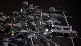 FOTO: Melihat Parade Pasukan Pengamanan Haji Arab Saudi