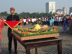 Tanjidor Hingga Potong Tumpeng Meriahkan HUT Ke-496 DKI di Monas