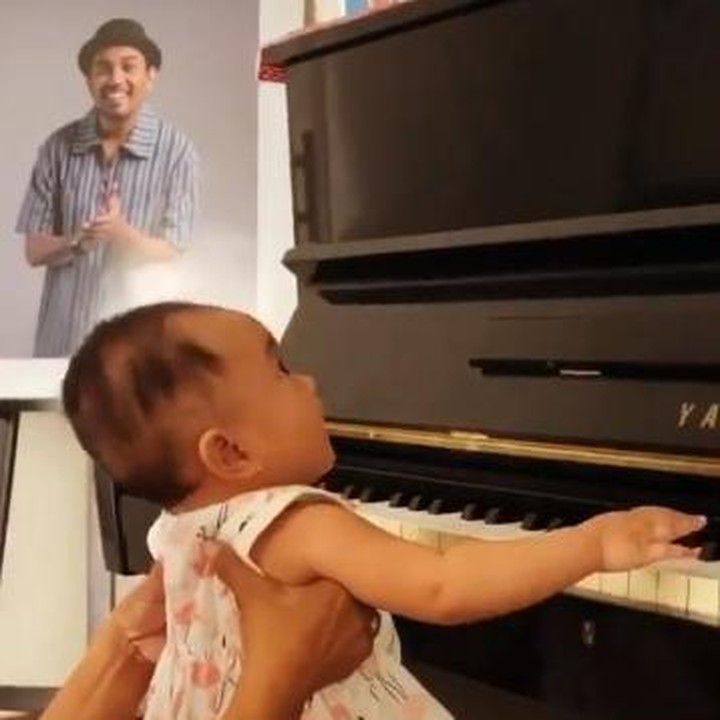 <p>Setelah menikah dengan Mutia Ayu, mendiang Glenn Fredly dikaruniai seorang putri, Bunda. Anak perempuannya itu pun diberi nama Gewa Atlana Syamayim Latuihamallo. (Foto: Instagram: @mutia_ayuu)</p>
