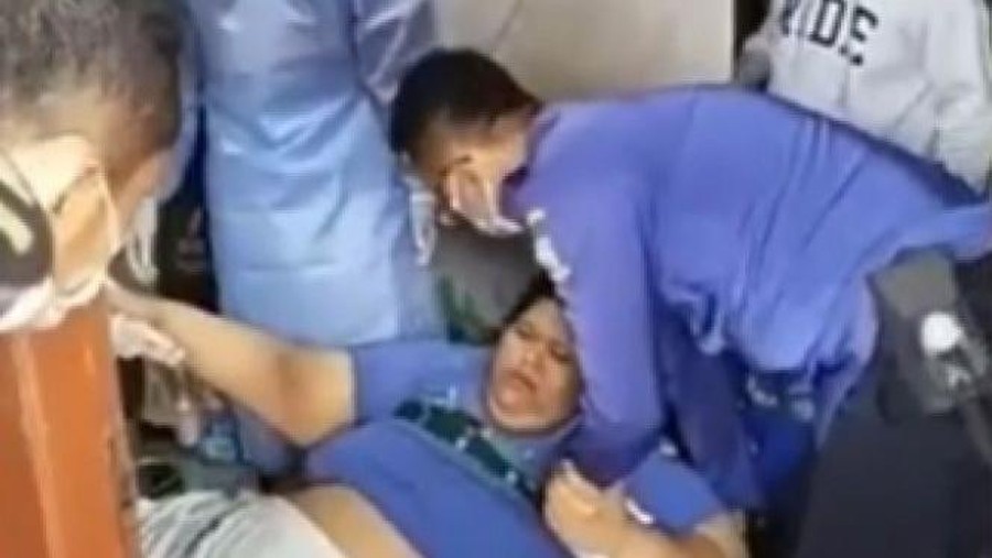 Proses Evakuasi Fajri Pria Obesitas 300kg