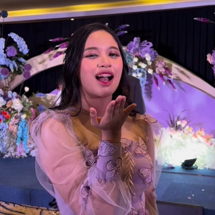 <p>Shakinah Azalea Napasha baru saja merayakan momen spesial. Gadis cantik ini sudah berusia 17 tahun, Bunda. (Foto: Instagram @adeliapasha)</p>