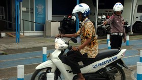 Warga Mampang Jaksel Minta MK Cabut Kewenangan Polri Terbitkan SIM