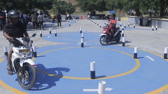 Polisi menyiapkan ujian praktik SIM C baru pengganti tes angka 8 dan zig-zag.
