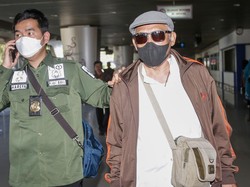 Dosen WN Singapura yang Ber-KTP Indonesia Akhirnya Dideportasi