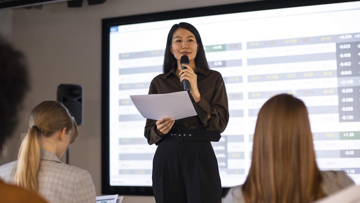 6 Tips Rahasia Agar Kamu Lancar Public Speaking