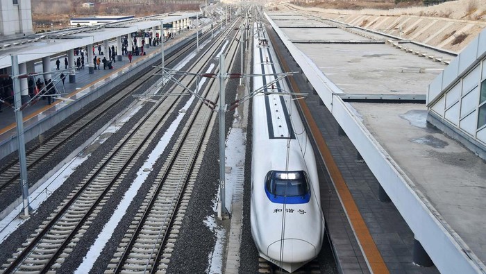 Pemerintah Akan Gratiskan Tiket Kereta Cepat Jakarta-Bandung 3 Bulan, Simak Caranya!