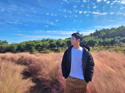 7 Potret Jung Hae In, Aktor Tampan Korea yang Bakal ke Indonesia September 2023