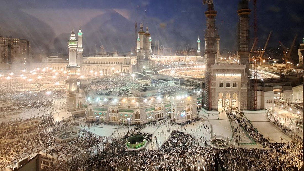 FOTO: Jemaah Jalani Prosesi Ibadah Haji saat Suhu Panas Ekstrem Saudi