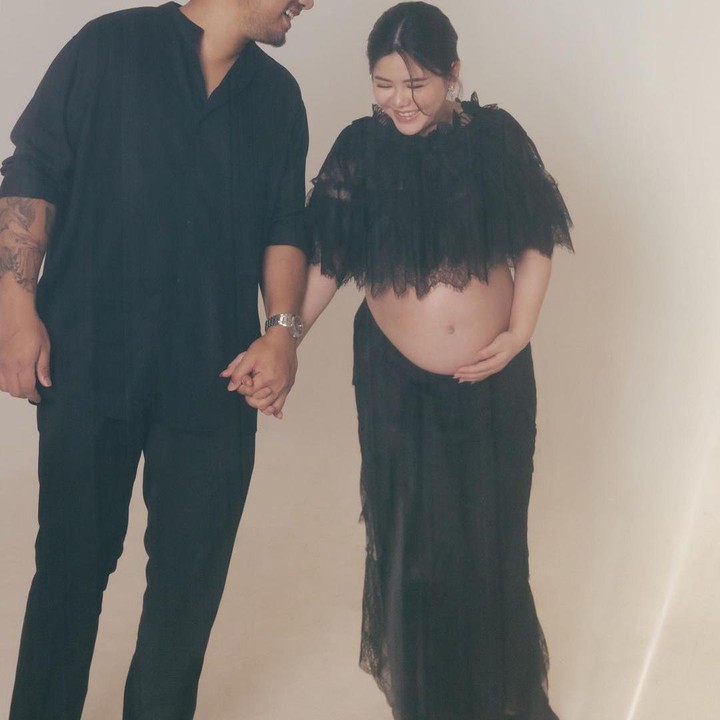 <p>Melalui potret-potret yang dibagikannya, sangat terlihat bahwa Melisa menjalani kehamilannya dengan sangat bahagia. Kita doakan agar kehamilannya lancar hingga melahirkan ya, Bunda! (Sumber: Instagram @melisahart_)</p>