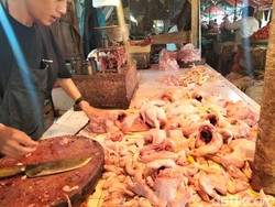 Siap-siap! Harga Gula hingga Daging Ayam Bakal Makin Mahal