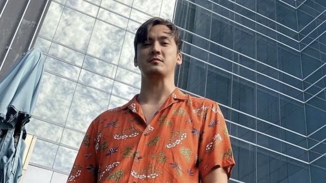 Rendy Kjaernett meminta doa kepada netizen usai membuat gaduh publik dengan isu perselingkuhannya dengan Syahnaz Sadiqah.