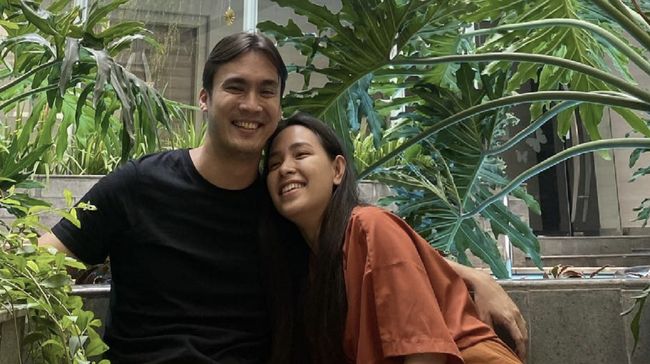 Lady Nayoan sebut Rendy Kjaernett beri proposal damai setelah mereka sepakat rujuk dalam mediasi proses cerai. 