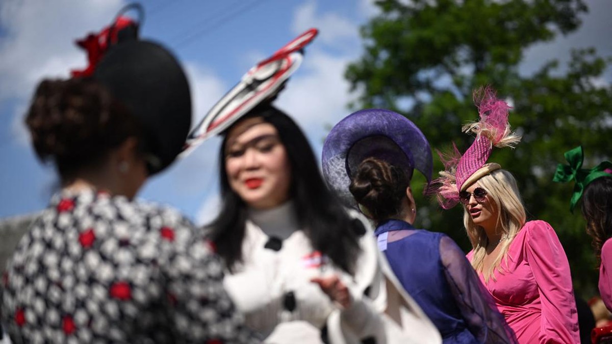 FOTO: Topi-topi Unik Warnai Royal Ascot 2023
