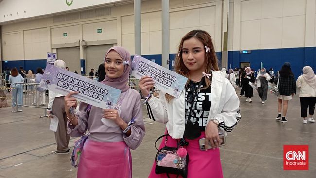 Konser aespa LIVE TOUR 2023 'SYNK: HYPER LINE' in Jakarta disambut antusiasme fan yang berkumpul di ICE BSD Tangerang, Sabtu (24/6).