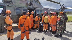 Proses Evakuasi Sam Air Berlanjut, Tim Menuju Lokasi Jatuhnya Pesawat