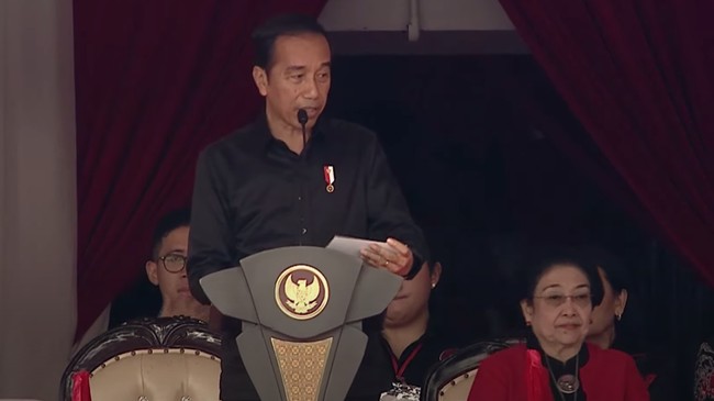 Demokrat menepis pernyataan Sekjen PDIP Hasto Kristiyanto soal kartu truf ketum parpol yang dipegang Presiden Jokowi.