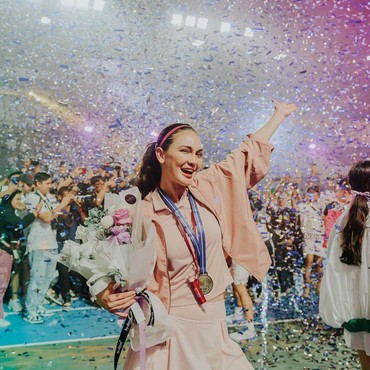 Habiskan Waktu Bersama, Luna Maya Belum Mau Dibilang Pacaran dengan Maxime Bouttier