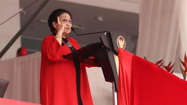 Ketua Umum PDI Perjuangan Megawati Soekarnoputri meminta seluruh kader PDIP di Jawa Tengah menjadi pelopor kemenangan di Pemilu 2024.