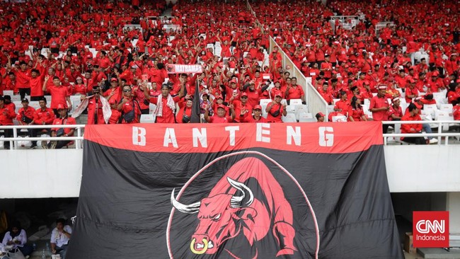 Sejumlah lembaga mencatat PDIP meraih posisi teratas dalam quick count Pileg 2024 di Jawa Tengah, namun suara Ganjar Pranowo tersungkur.