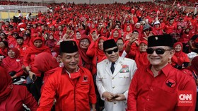 FOTO: Lautan Merah di GBK Saat Puncak Peringatan Bulan Bung Karno