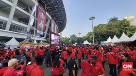 GBK Mulai 'Memerah' Jelang Puncak Perayaan Bulan Bung Karno