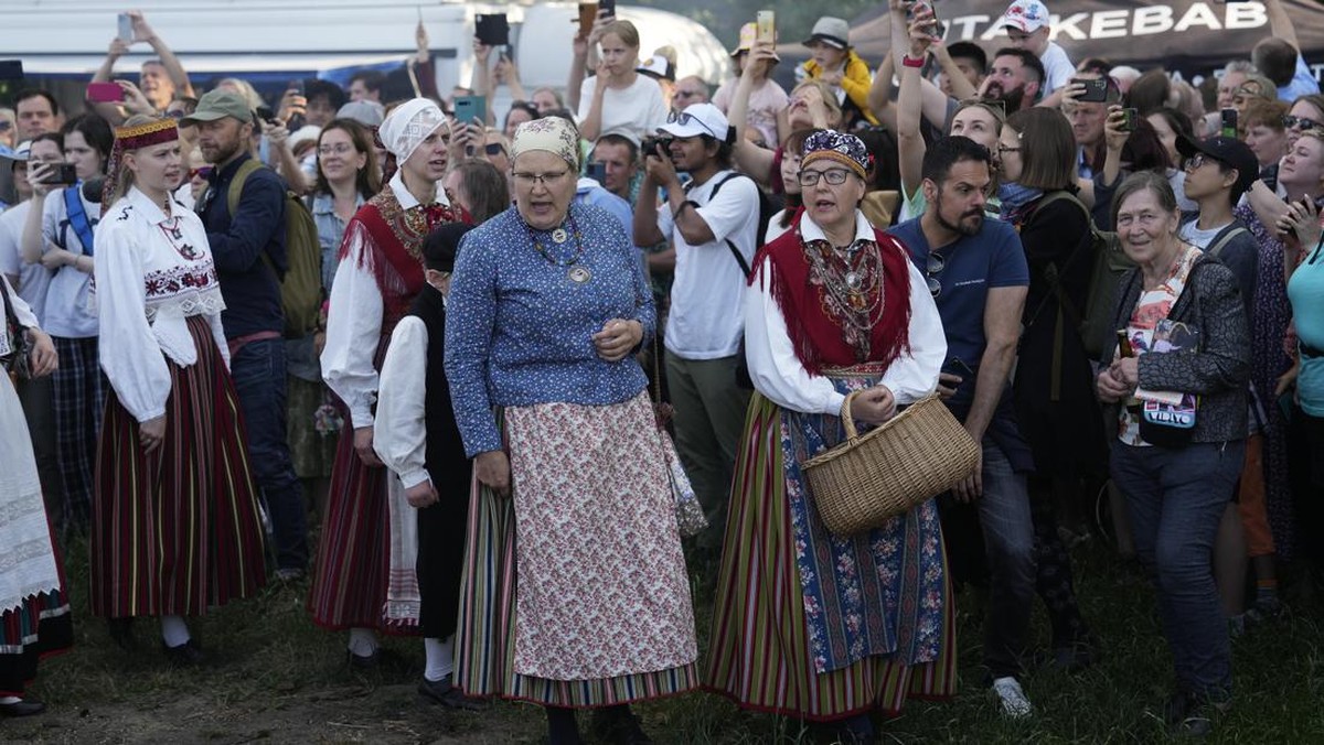 FOTO: Mengintip Tradisi Perayaan 'Midsummer' di Estonia