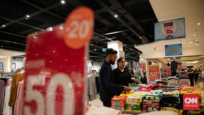 Sudah Gajian Waktunya Belanja di Transmart, Diskon 50% + 20% Seharian Gaji sudah masuk, saatnya belanja di Transmart Full Day Sale hari ini, Minggu (27/7). Transmart kasih diskon gede-gedean selama seharian!