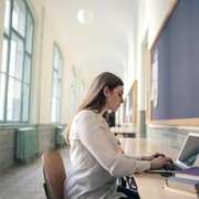 Sederet Beasiswa dan Kursus di Luar Negeri Buat Semua Jurusan, Ada Kursus Gratis dari Harvard!