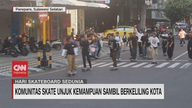VIDEO: Komunitas Skate Unjuk Kemampuan Sambil Berkeliling Kota