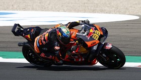 MotoGP India 2023: Monyet Masuk Garasi Tim KTM