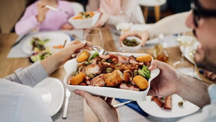 5 Cara Menghilangkan Bau Mulut Setelah Makan Daging di Hari Raya Idul Adha