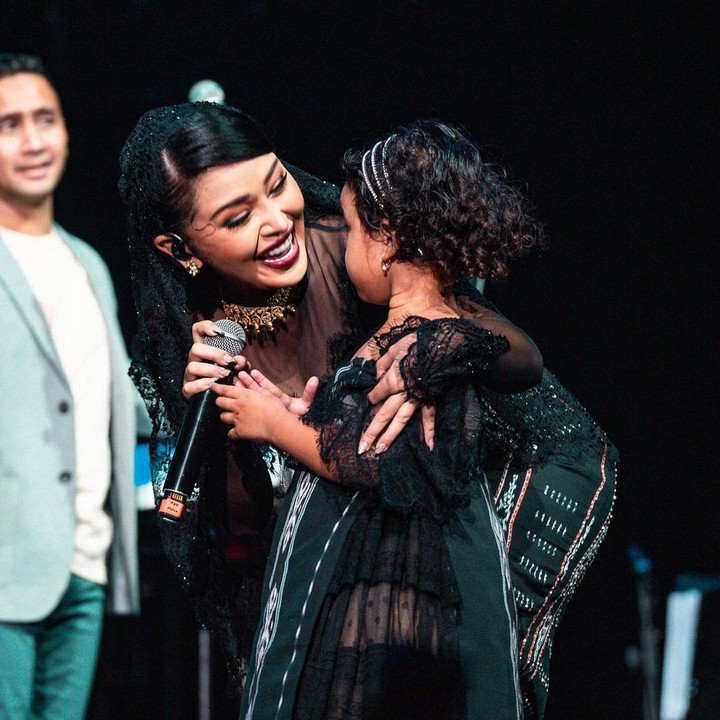 <p>Gewa lahir pada 28 Februari 2020, tepat sebulan sebelum kepergian sang Ayah, Bunda. Sejak kelahirannya, Mutia Ayu belum ingin memperlihatkan wajah Gewa di hadapan pubik, Bunda. (Foto: Instagram@mutia_ayuu)</p>
