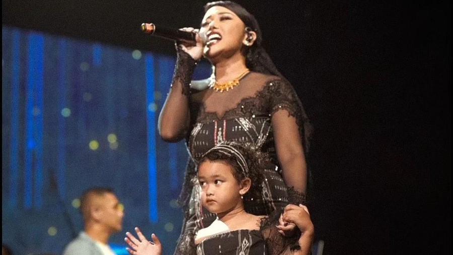 Gewa Anak Mutia Ayu dan Glenn Fredly