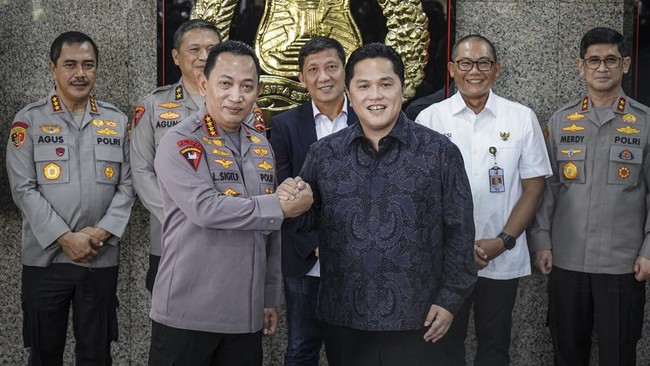 Ketua Umum PSSI Erick Thohir menyambut antusias temuan indikasi wasit curang dalam pelaksanaan kompetisi sepak bola di Indonesia.