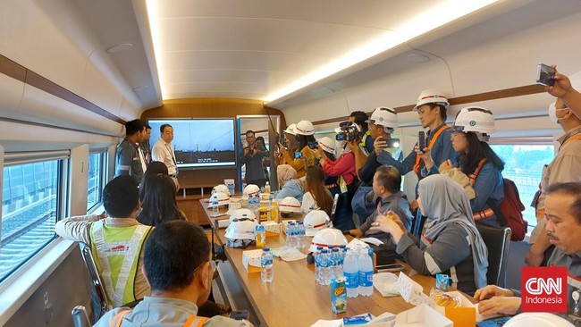 Apa alasan Kereta Cepat Jakarta–Bandung (KCJB) bisa minim getaran meski melaju pada top speed-nya? Ahli China memberi pemaparannya.