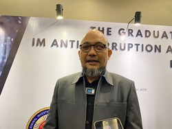 Satu Kata Novel untuk Febri Diansyah yang Jadi Pengacara Hasto: Kebangetan