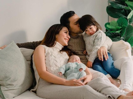 Tinggalkan Karier Artis, Intip 7 Potret Kehidupan Acha Sinaga Jadi Bunda 2 Anak di Australia